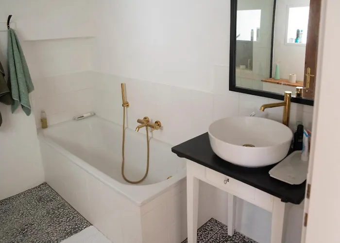 Dasfritsch-historisches Weinbauernhaus Im Gruenen *